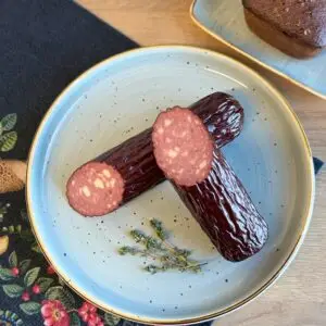 Täissuitsuvorst põdralihast juustuga kg